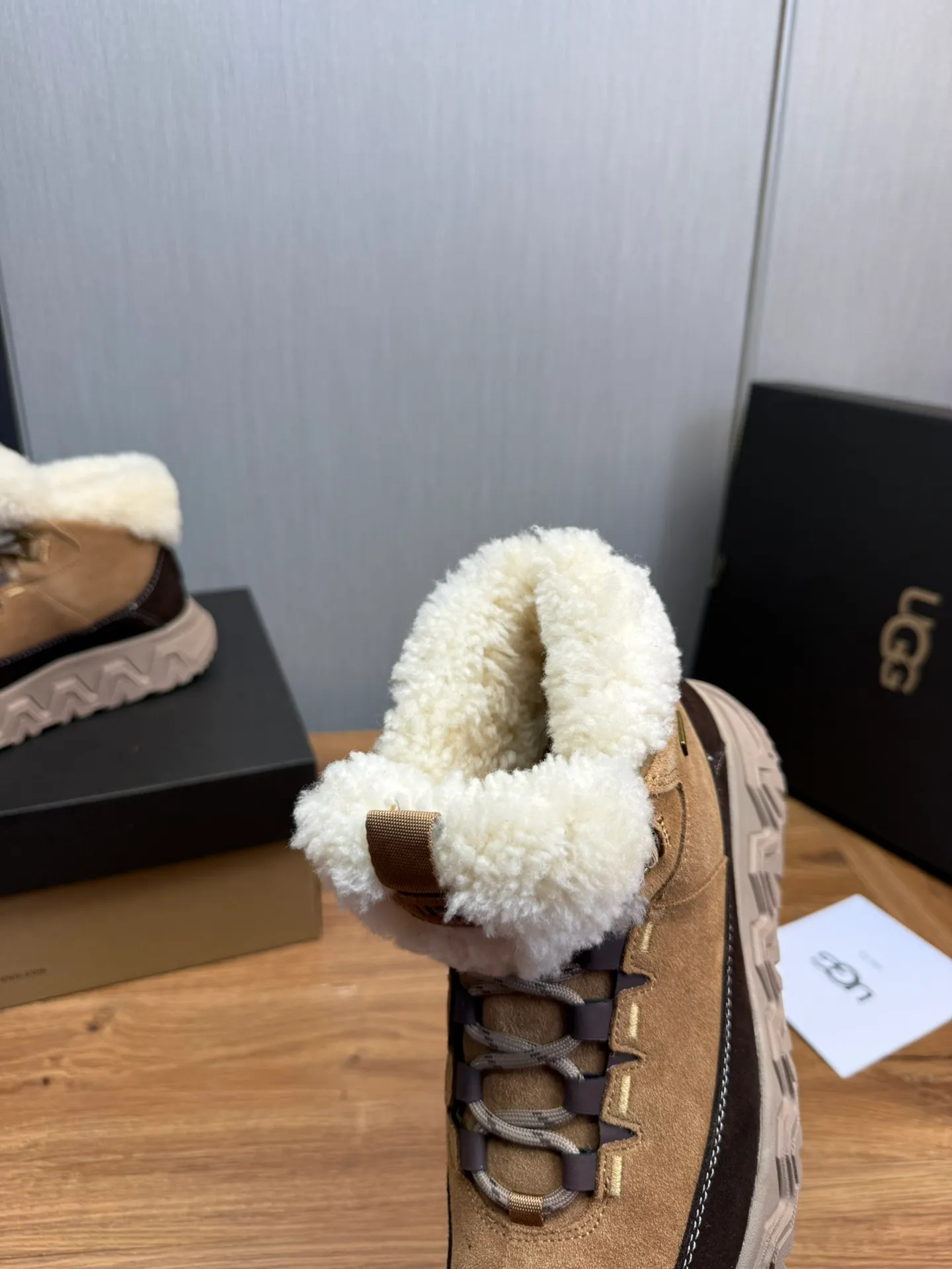 Men's shoes💰660💰couples👩‍❤️‍👨 [UGG] hot winter warm boots🐑Purely hand-stitched! Simple and stylish design, frosted cowhide➕Comfortable and warm wool➕UGG original outsole‼ ️Soft and comfortable to wear, good warmth retention, and excellent foot feel 36-44 regular size